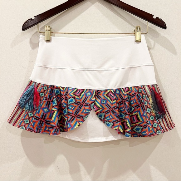 Lucky In Love Tennis Skort Womens Extra Small White Multicolor Geometric Print - Picture 2 of 10
